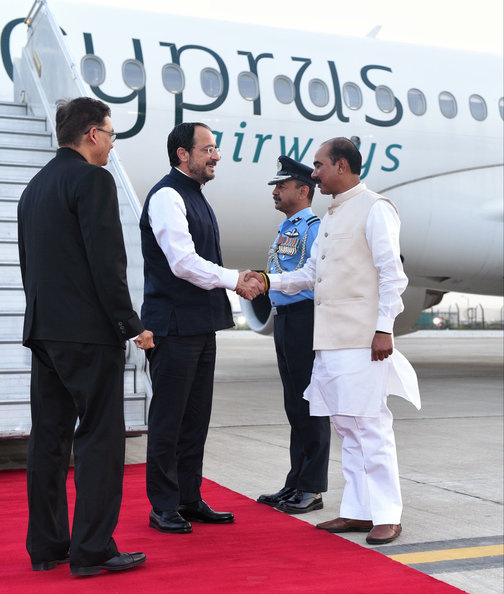 Cyprus President Nikos Christodoulides Receives Ceremonial Welcome in Delhi