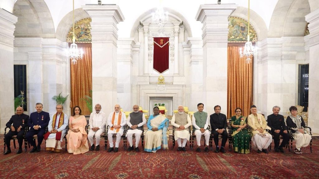 Modi-Padma-1