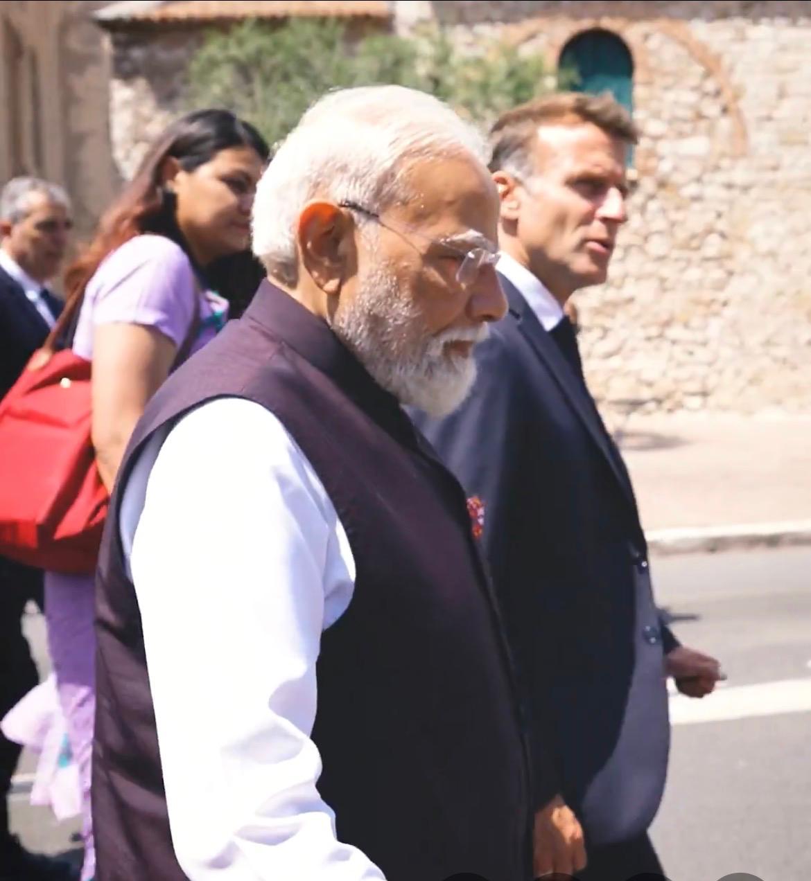फ्रांस के राष्ट्रपति मैक्रों ने पीएम मोदी संग ‘आरी-आरी’ गाने पर शेयर किया वीडियो, सोशल मीडिया पर वायरल