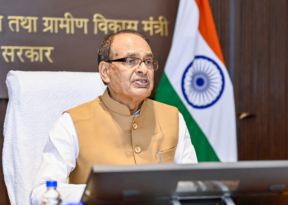 Shivraj Singh Chouhan offers prayers as PM Modi becomes longest-serving elected PM, hails 12 years of development