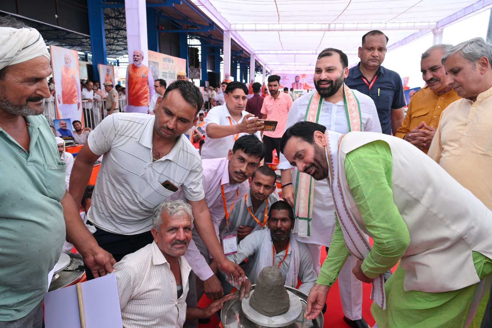 पीएमईजीपी से 22 हजार से अधिक नए उद्यमों को बढ़ावा, 2 लाख से अधिक रोजगार के अवसर