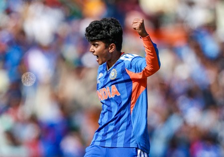 ICC Rankings: स्मिथ को पछाड़कर ‘नंबर-1’ गेंदबाज बनीं श्री चरणी