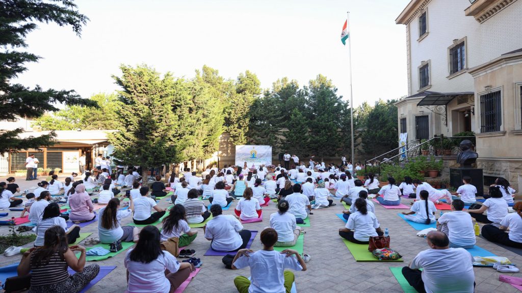 Azerbaijan-Baku-yoga-2