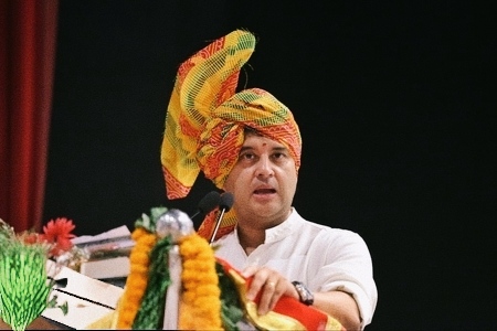 पर्यावरण संरक्षण और जल संवर्धन को जन आंदोलन बनाने का समय : ज्योतिरादित्य सिंधिया