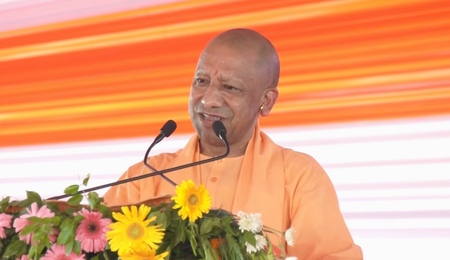 प्रकृति को पर्यटक नहीं, विद्यार्थी बनकर समझें: योगी आदित्यनाथ