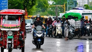 दिल्ली-एनसीआर में मौसम का यू-टर्न: दो दिन लू का प्रकोप, 11-12 जून को बारिश और आंधी का येलो अलर्ट जारी