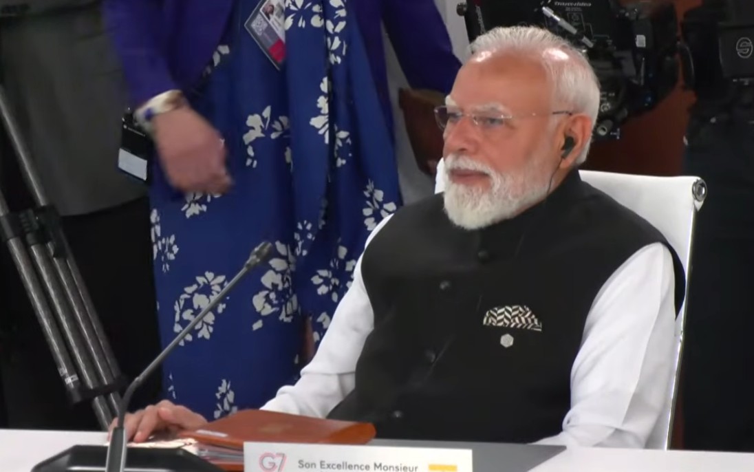 पीएम मोदी ने जी7 शिखर सम्मेलन के वर्किंग सेशन में लिया भाग, कई वैश्विक नेताओं से की मुलाकात