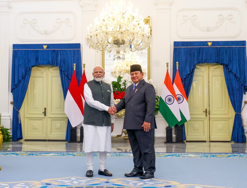Jakarta: PM Modi meets Indonesian President Prabowo Subianto