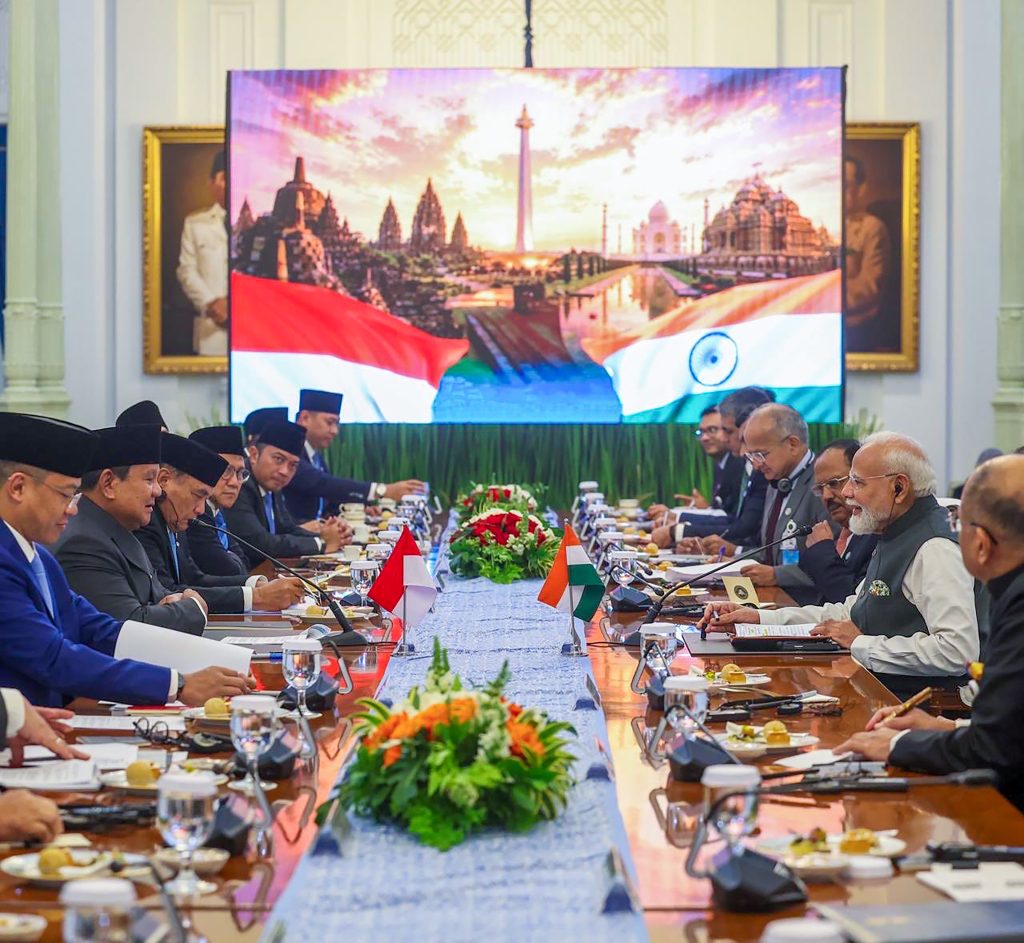 Jakarta: PM Modi meets Indonesian President Prabowo Subianto