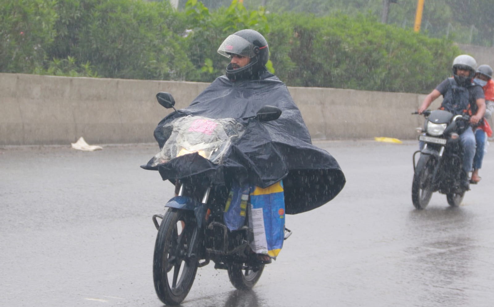Moderate rain brings relief to Delhi-NCR; IMD forecasts more showers over next 3 days