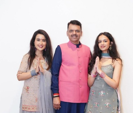 नीट प्रोटेस्ट पर दिविजा फडणवीस की अपील-प्रदर्शनकारी शिक्षा सुधार का करें समर्थन, राजनीति का नहीं