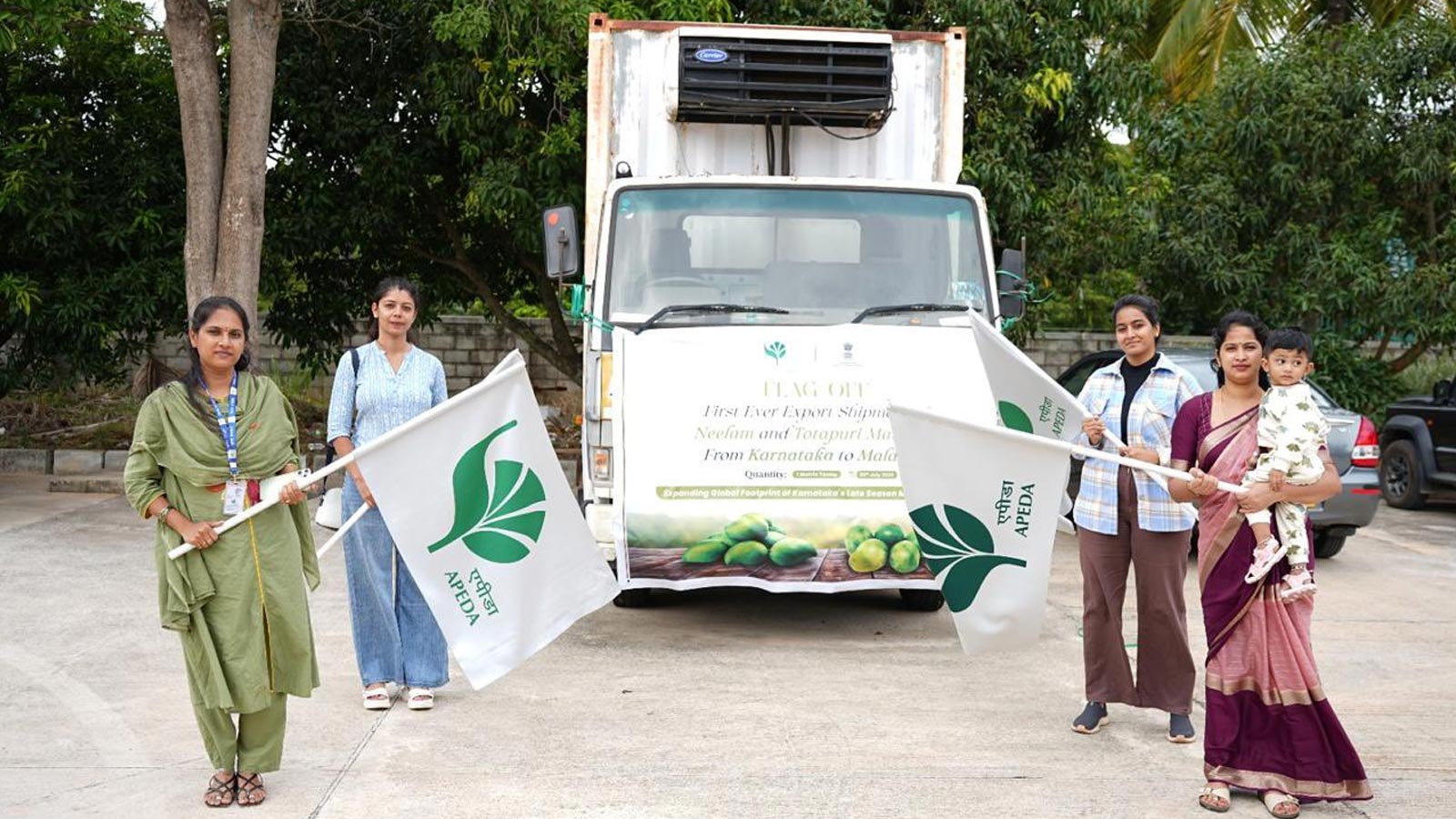 APEDA facilitates first-ever air shipment of Karnataka’s Neelam and Totapuri Mangoes to Maldives