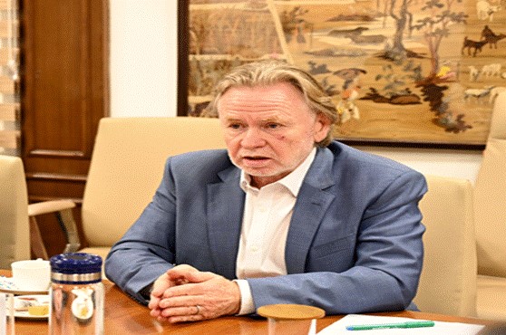 High-Commissioner