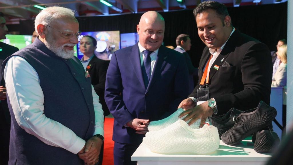 PM-Modi-sports-3