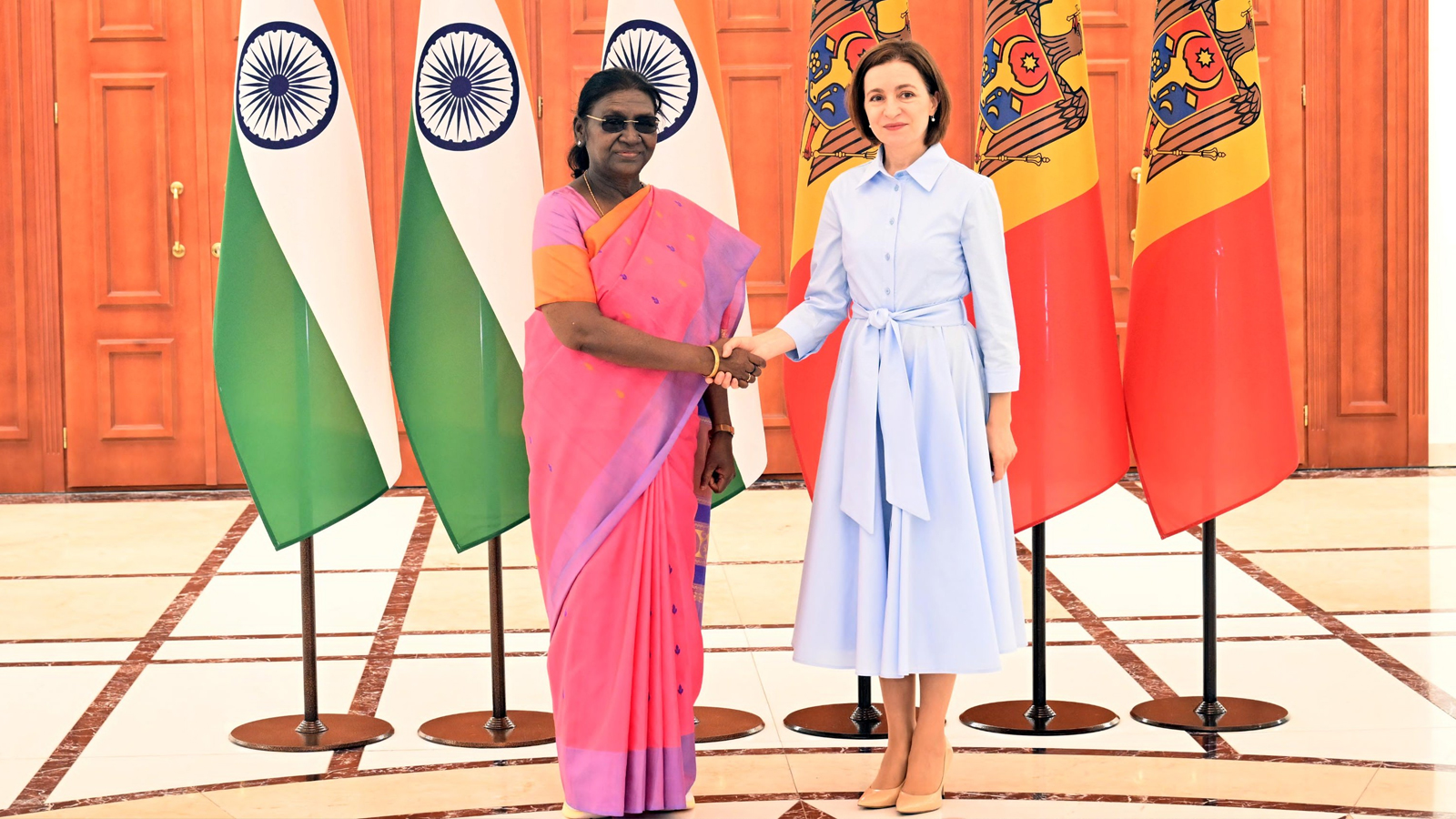 President Murmu holds talks with Moldova’s President Maia Sandu during historic first visit