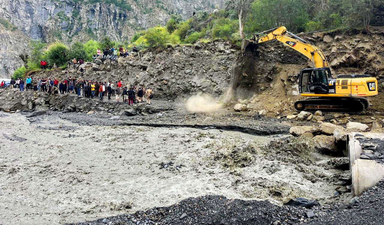 Himachal Pradesh: Flash floods disrupt road connectivity in Lahaul-Spiti’s Miyar Valley, Chowkhang Naingar