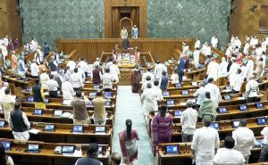Monsoon Session: लोकसभा की कार्यवाही बुधवार सुबह 11 बजे तक स्थगित
