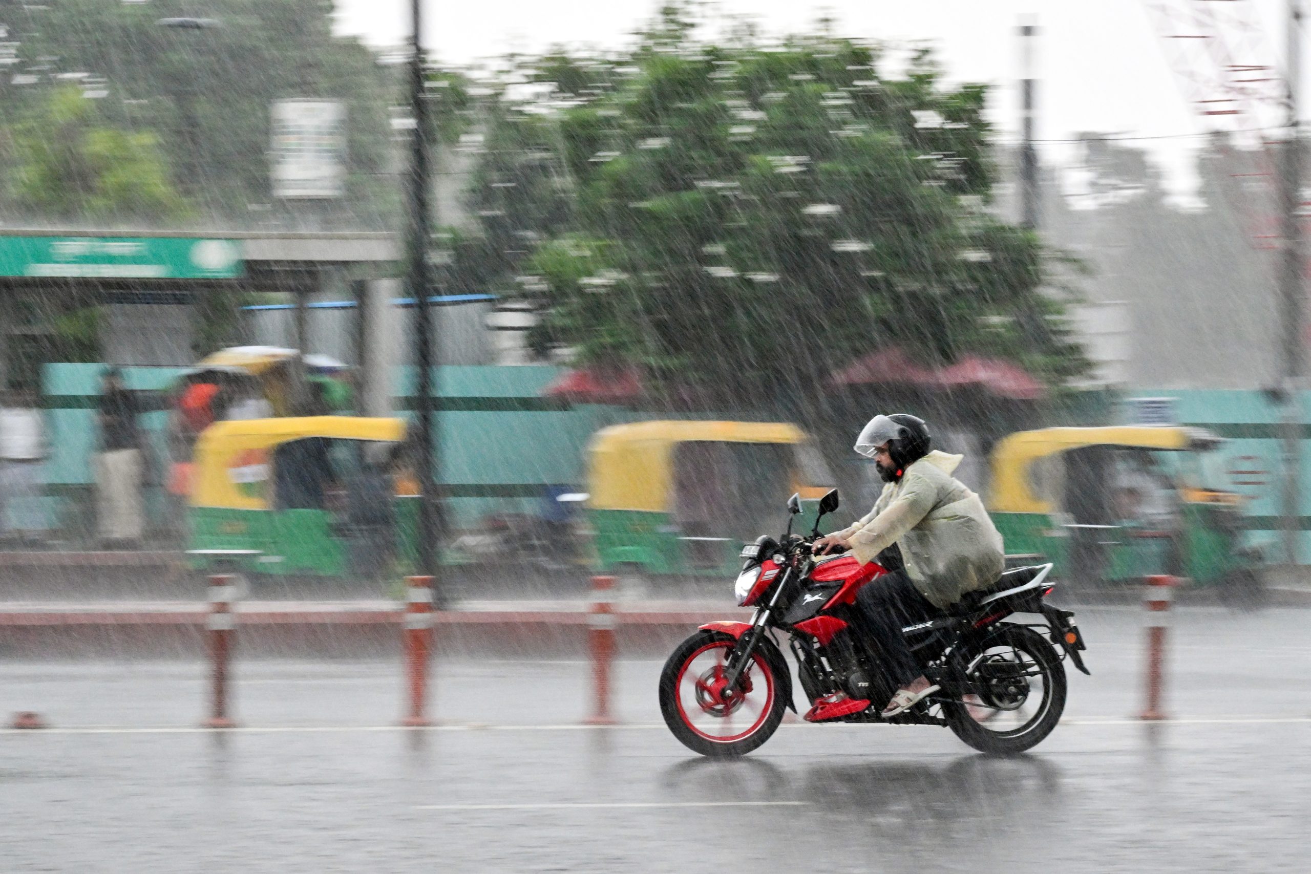 दिल्ली-एनसीआर में बुधवार तक हल्की बारिश की संभावना, IMD ने जारी किया ताजा अपडेट