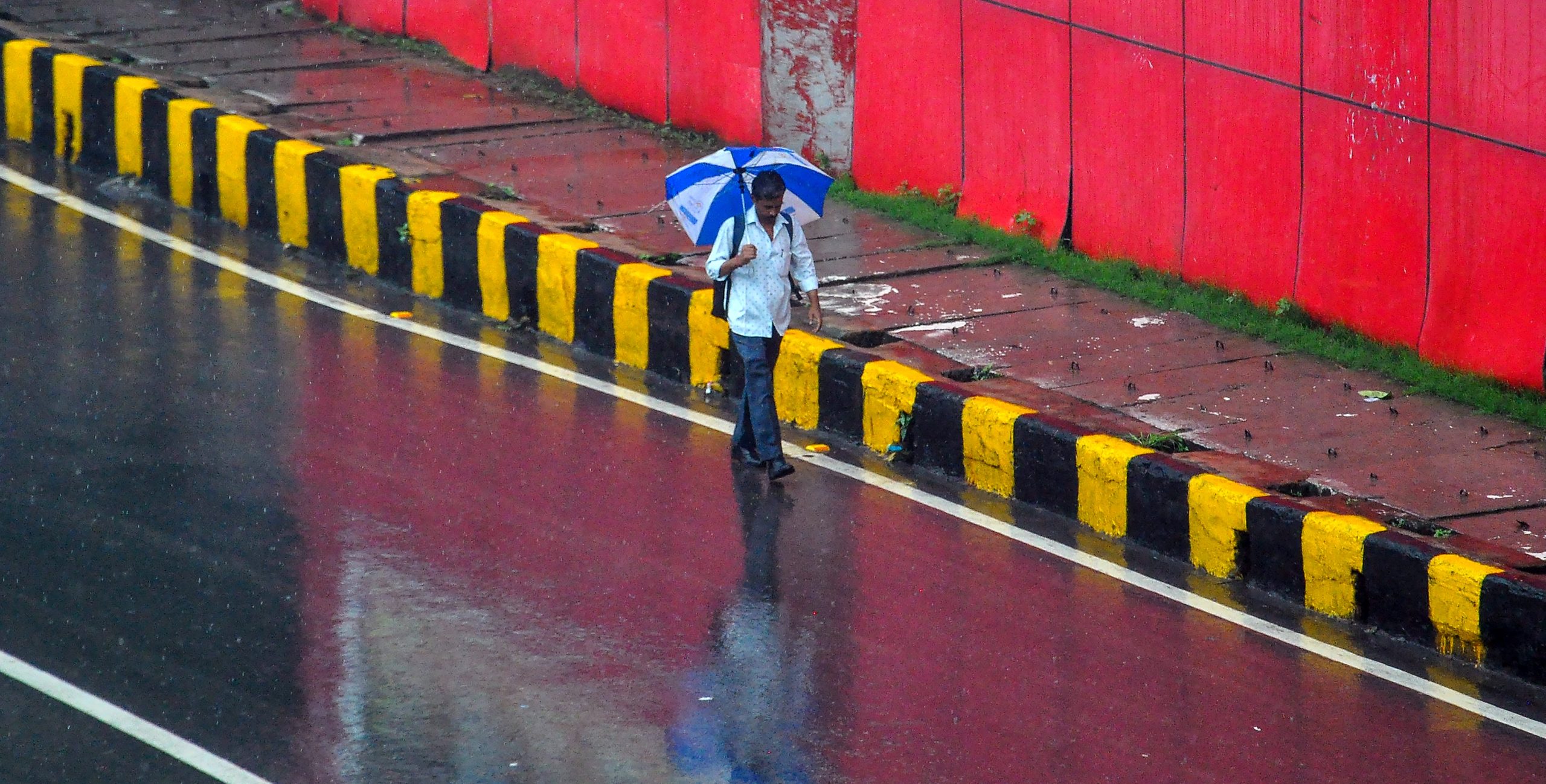 Rain sweeps Delhi; more predicted towards evening