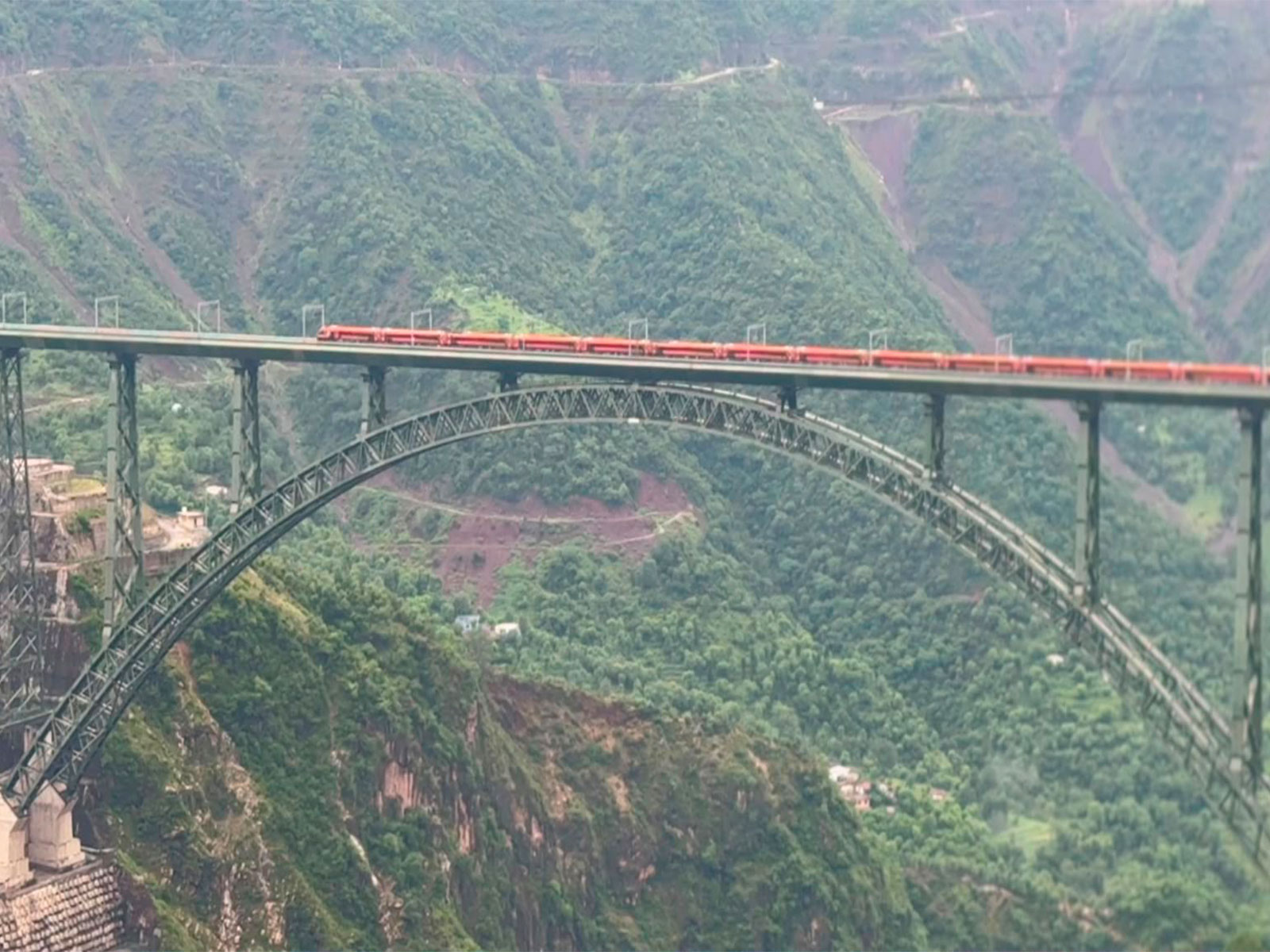 रेल मंत्रालय ने कटरा-बनिहाल सेक्शन पर ट्रेनों की स्पीड लिमिट 100 kmph करने को दी मंजूरी 