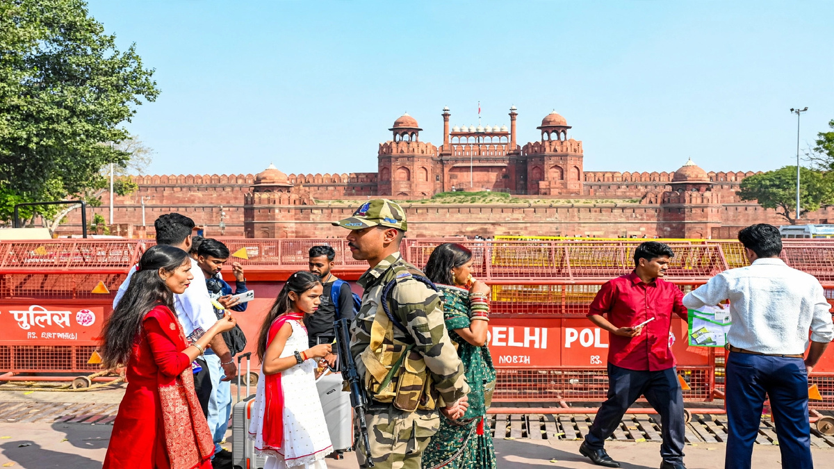 स्वतंत्रता दिवस से पहले दिल्ली हाई अलर्ट पर, लाल किले के आसपास ट्रैफिक डायवर्जन लागू