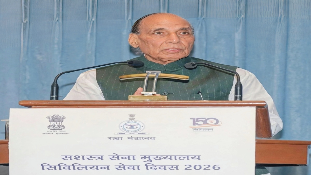उभरती चुनौतियों से निपटने के लिए मजबूत रक्षा प्रणाली में सैन्य और नागरिक सहयोग बेहद महत्वपूर्ण : राजनाथ सिंह