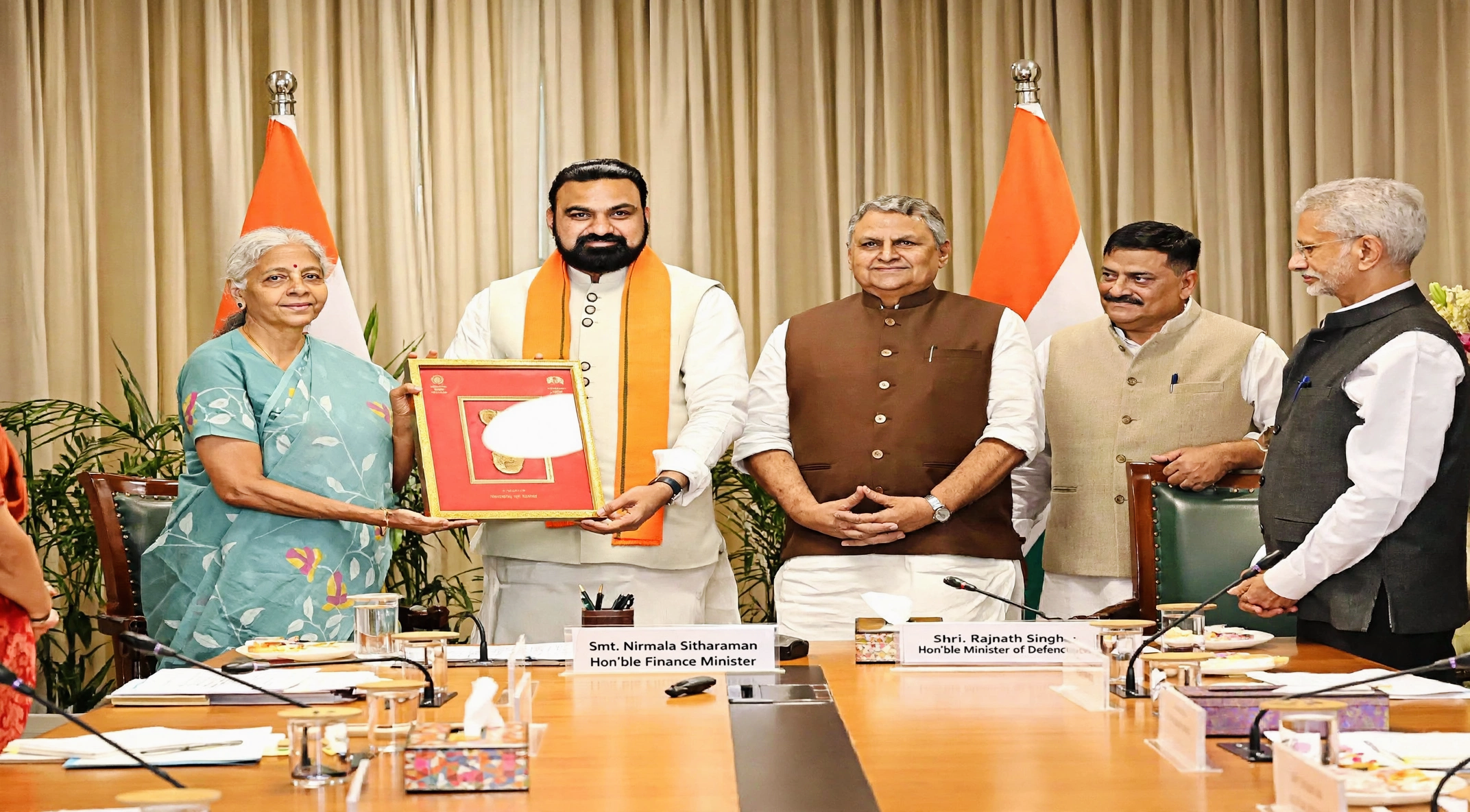 सीएम सम्राट चौधरी ने निर्मला सीतारमण और एस. जयशंकर से की मुलाकात, बिहार के मुद्दों पर चर्चा