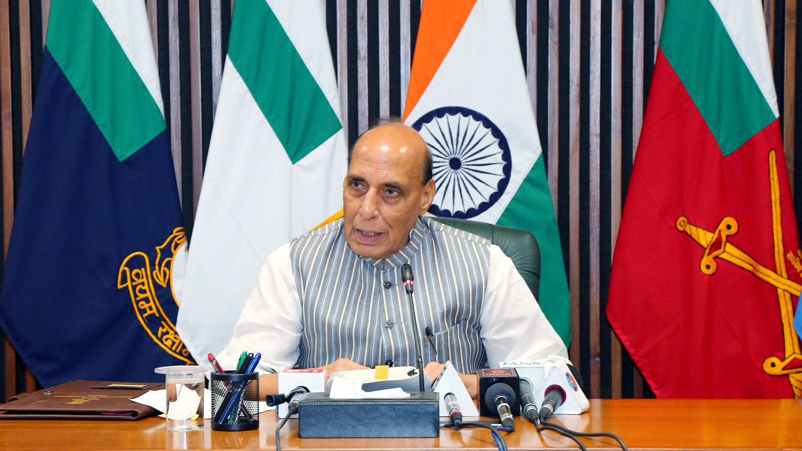 रक्षा मंत्री राजनाथ सिंह आज से तीन दिवसीय श्रीलंका दौरे पर, रक्षा और समुद्री सहयोग पर जोर