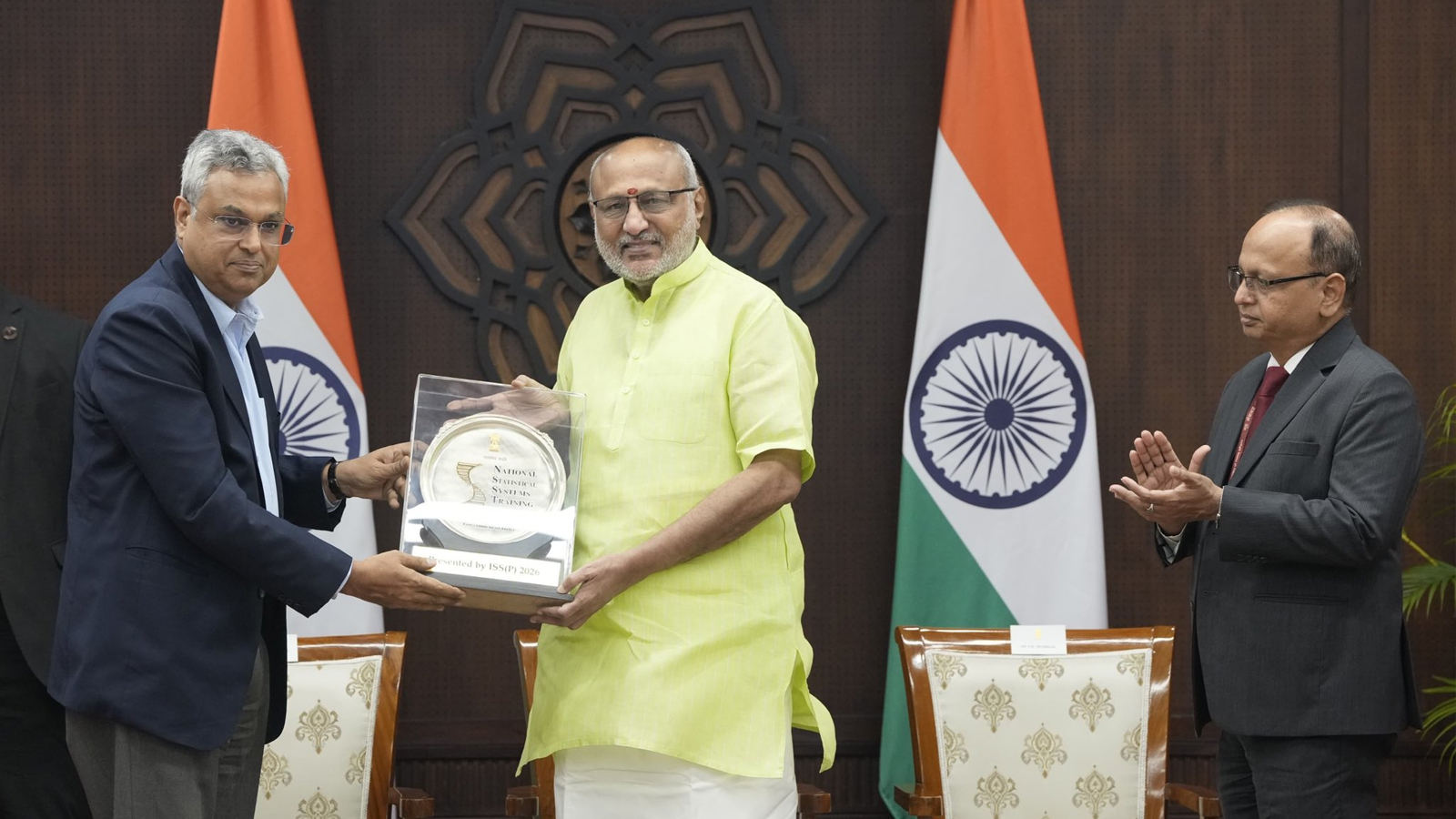 सटीक आंकड़े प्रभावी शासन और सही लाभार्थियों तक योजनाओं का लाभ पहुंचाने के लिए जरूरी: उपराष्ट्रपति
