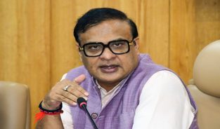 ‘स्कूलों में अभिभावकों और आम लोगों के प्रवेश पर कोई पाबंदी नहीं’, असम सरकार ने खबरों को बताया भ्रामक