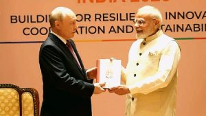 भारतीय साहित्य को वैश्विक मंच देने की पीएम मोदी की पहल, पुतिन को भेंट किया तिरुक्कुरल