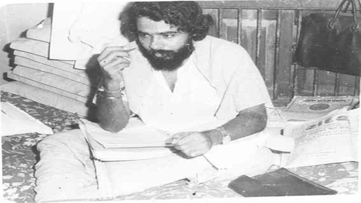 पीएम मोदी ने आपातकाल की यादों को 23 दिनों में ‘संघर्ष मा गुजरात’ किताब लिखी
