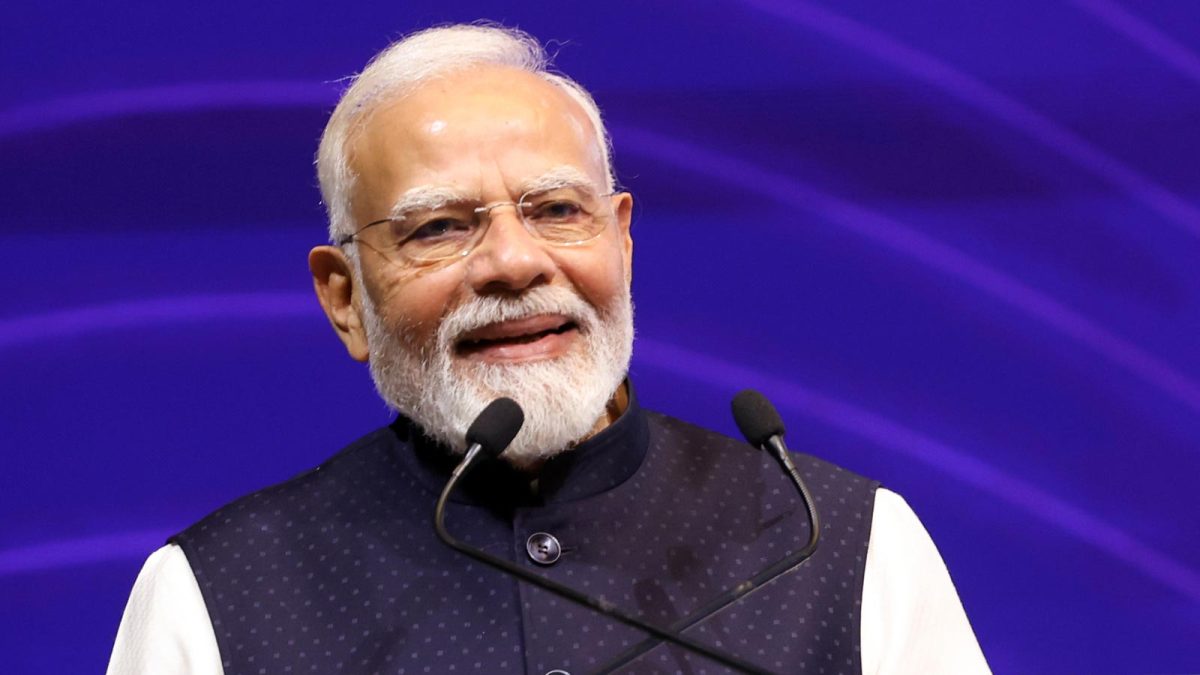 पीएम मोदी ने एशियाई खेलों में स्वर्ण पदक जीतने वाले ट्रैप शूटर्स और महिला कंपाउंड तीरंदाजों को दी बधाई