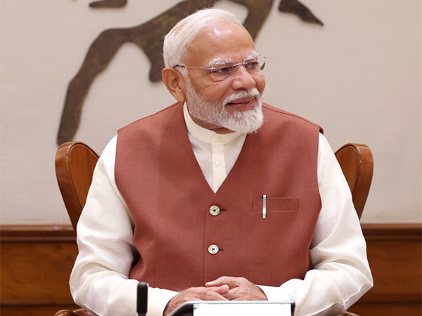 ‘पीएम मोदी के नेतृत्व में सुशासन मजबूत, आत्मनिर्भरता की ओर बढ़ा भारत’, जनसेवा के 25 साल पर राजनाथ सिंह ने दी बधाई