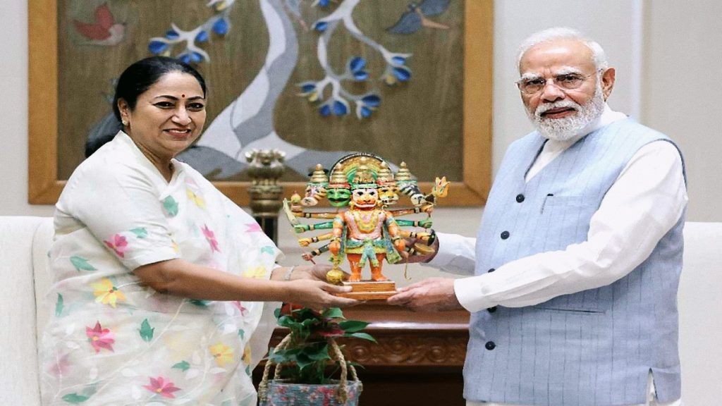 Rekha Gupta PM Modi
