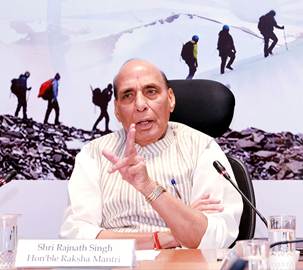 लद्दाख में भारतीय पर्वतारोहियों ने रचा इतिहास, 23 दिन में 20 चोटियां फतह, रक्षा मंत्री राजनाथ सिंह ने दी बधाई