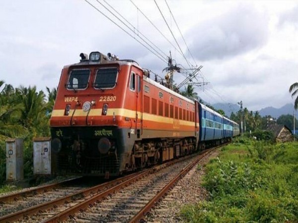 दिल्ली के दो स्टेशनों पर ट्रेनें रद्द: रेलवे ने जारी की पूरी लिस्ट