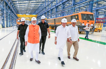 मेक इन इंडिया के 12 साल: पीएम मोदी ने बताया कैसे भारत बना मैन्युफैक्चरिंग का नया ग्लोबल प्लेयर