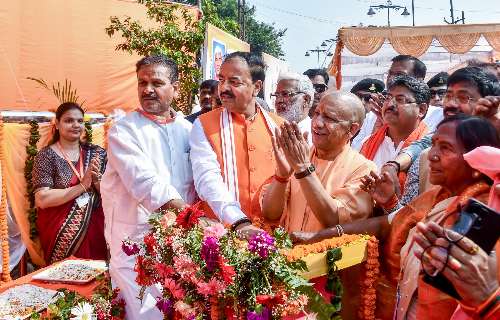 राहुल याद रखें, आजादी के लिए नेहरू ही नहीं, मसुरियादीन पासी भी गए थे जेल : योगी आदित्यनाथ