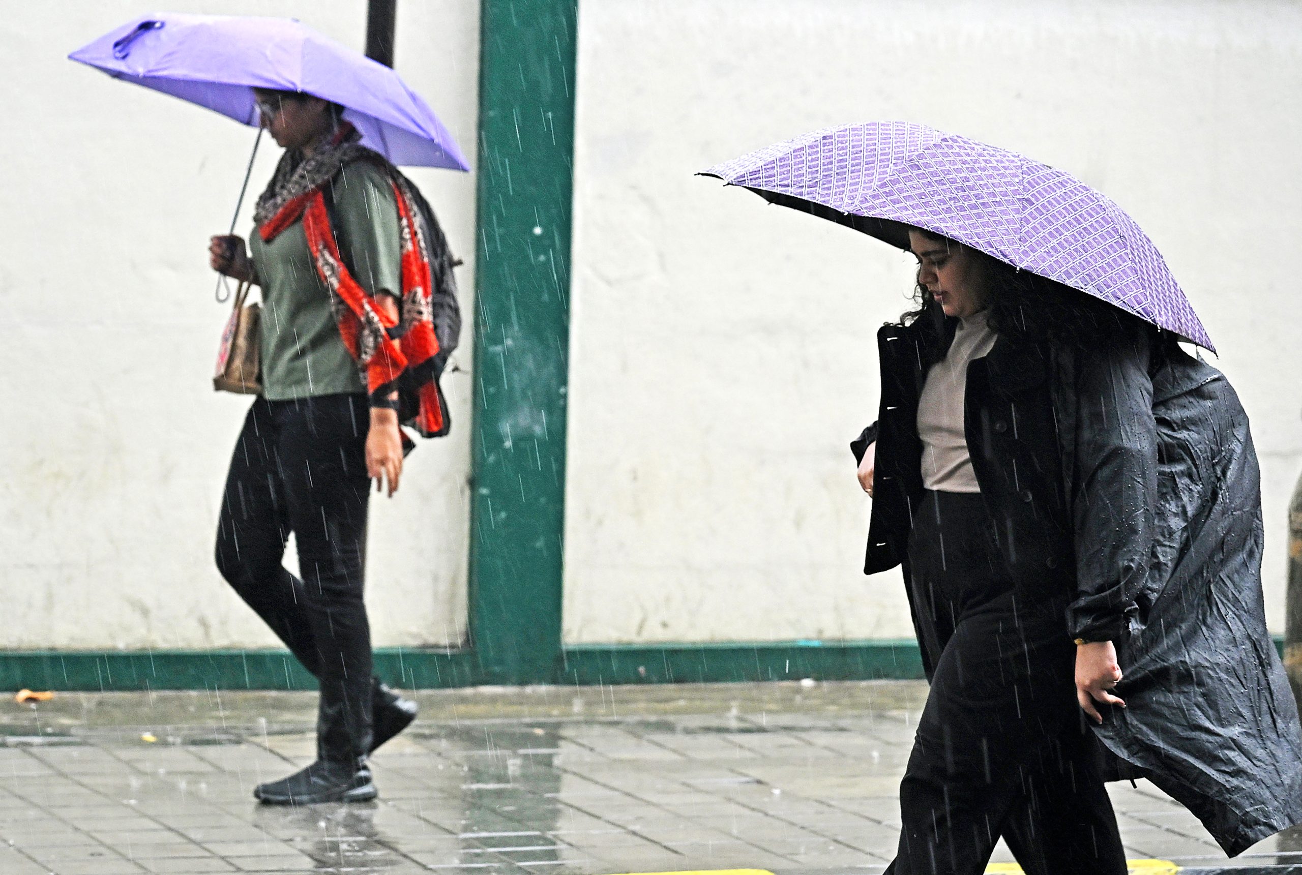 Light rain, strong winds likely in Delhi-NCR from Thursday; temperatures set to dip