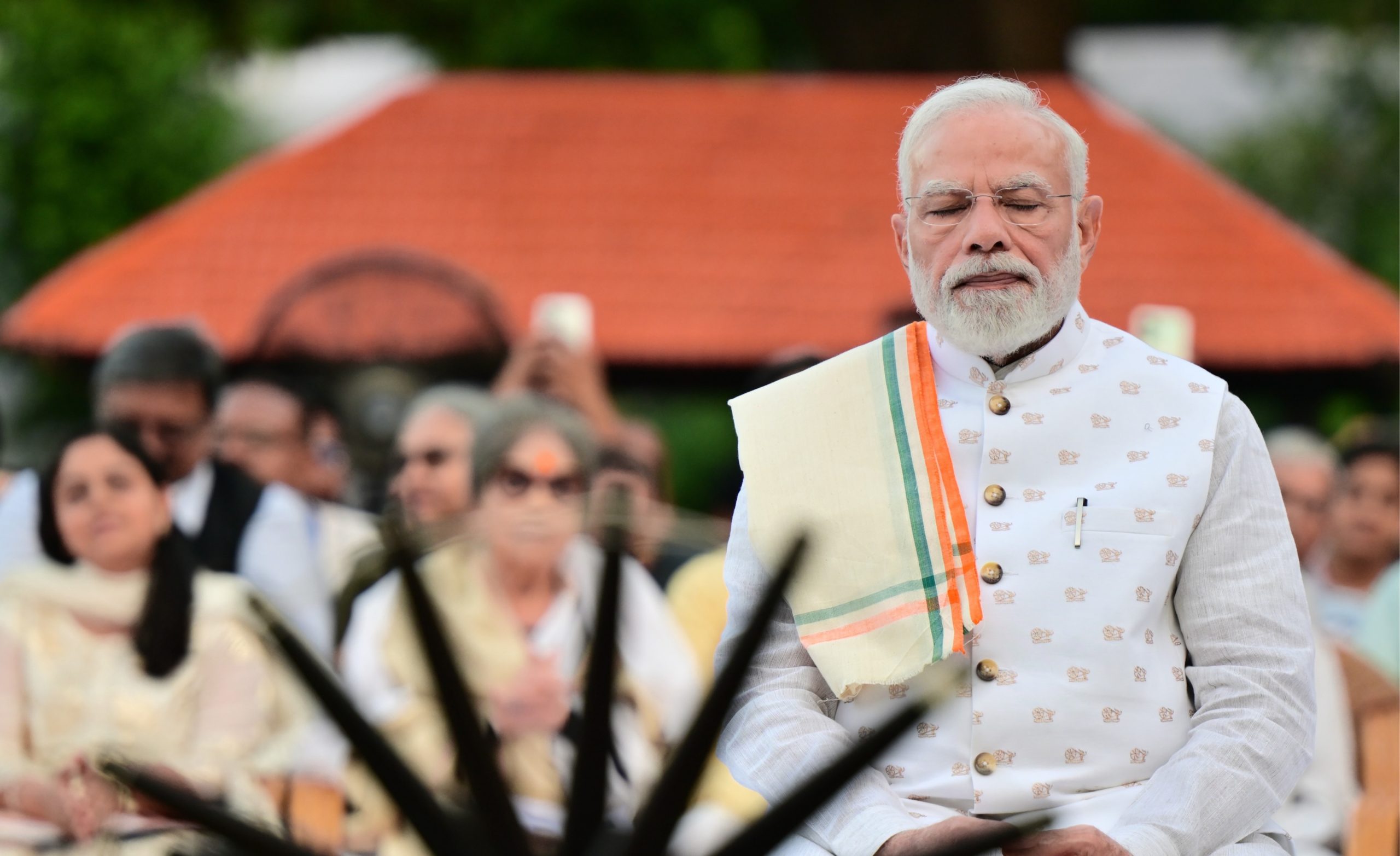 CMs congratulate PM Modi on 25 years of leadership, hail his commitment to public service