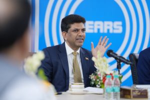 IMC 2026: सैटेलाइट संचार कंपनियों की सुरक्षा मंजूरी की समीक्षा कर रहा गृह मंत्रालय: मंत्री