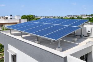 गुजरात में 15,000 और सरकारी इमारतों में लगाया जाएगा रूफटॉप सोलर सिस्टम