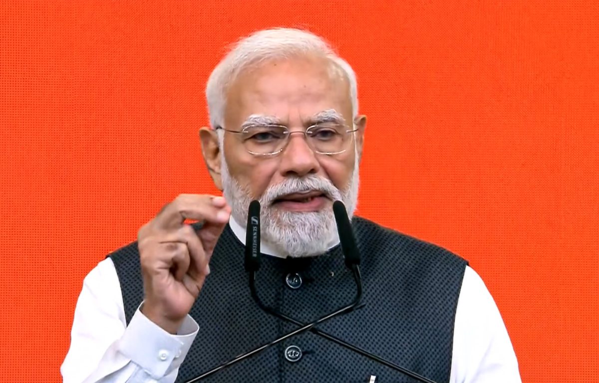PM Modi Reviews Infrastructure Projects Worth Over ₹16,000 Crore Across 31 States and U...