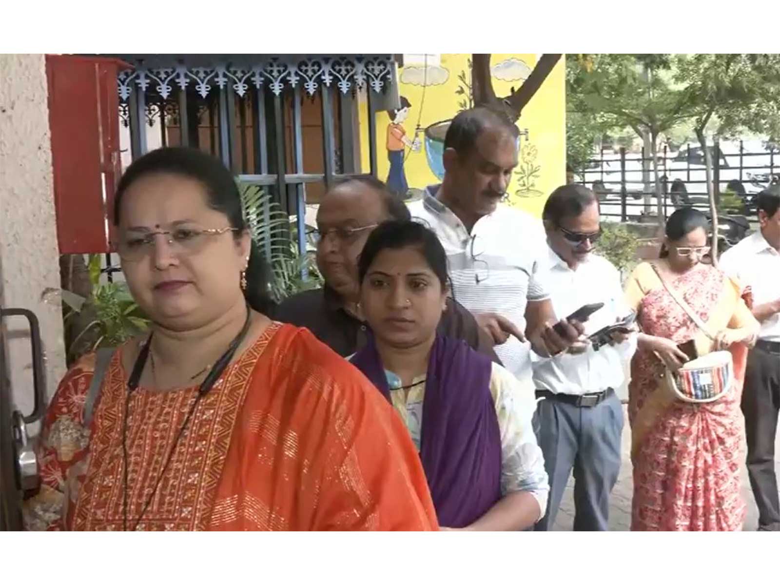 बिहार, कर्नाटक, महाराष्ट्र और उत्तर प्रदेश में विधान परिषद की 28 सीटों के लिए मतदान शुरू