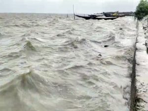 चक्रवात ‘अर्नब’ के चलते दक्षिण मध्य रेलवे ने 11 ट्रेनें रद्द कीं, यात्रियों को सतर्क रहने की सलाह