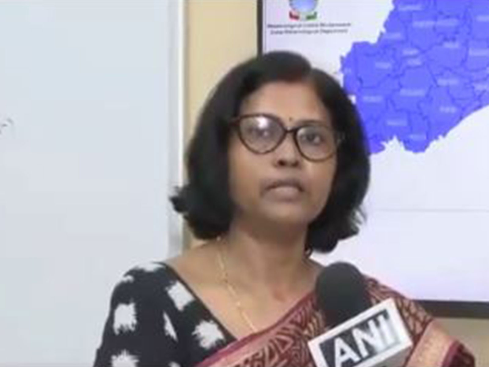 चक्रवात ‘अर्नब’ आंध्र तट से टकराने को तैयार, IMD ने ‘बेहद गंभीर’ श्रेणी की चेतावनी की जारी 