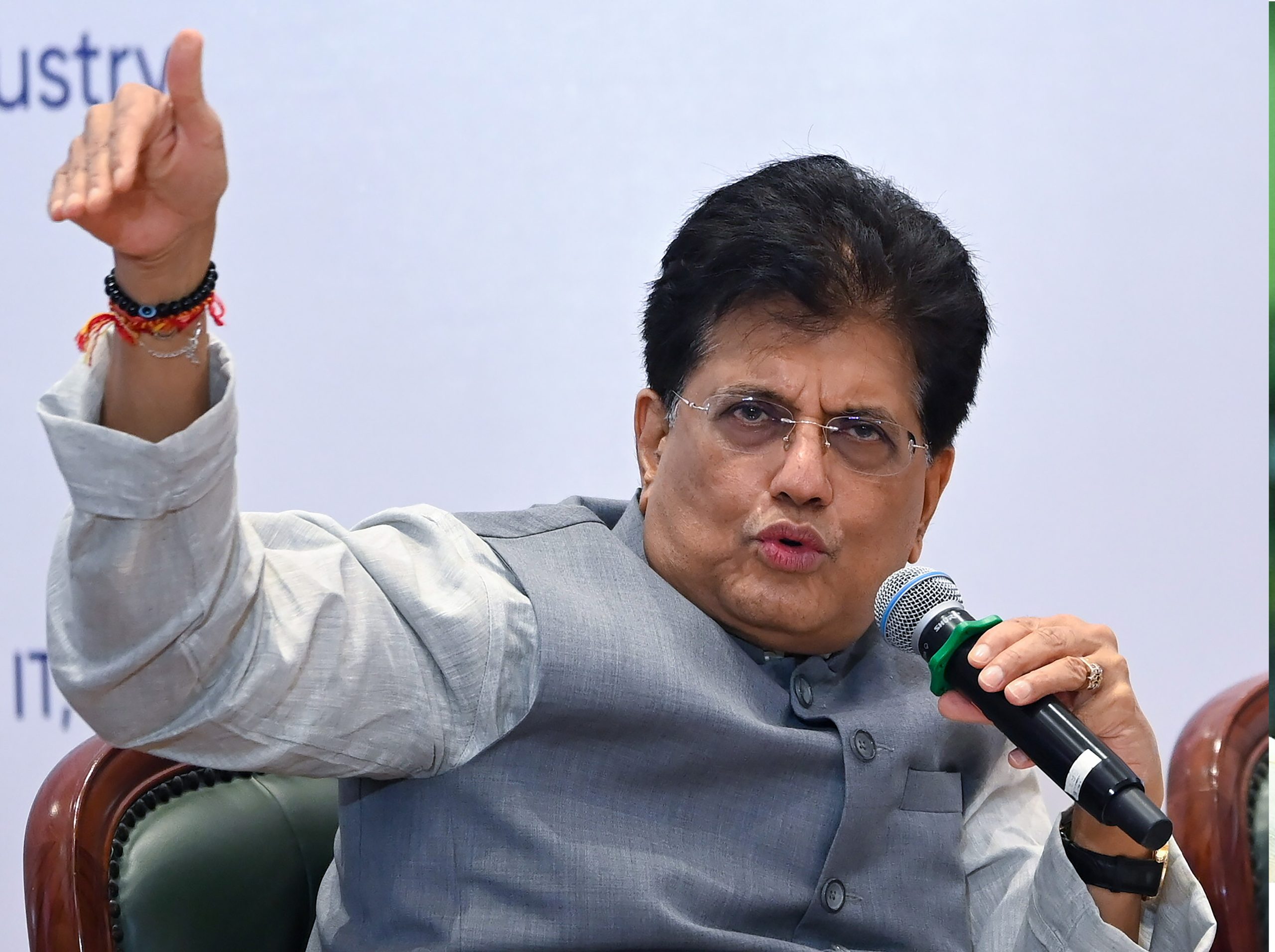 Goyal expresses confidence of achieving USD 1 tr exports target