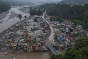 नेपाल में बाढ़ से 1.66 अरब डॉलर का सीधा नुकसान, 83% क्षति बुनियादी ढांचे को: विश्व बैंक