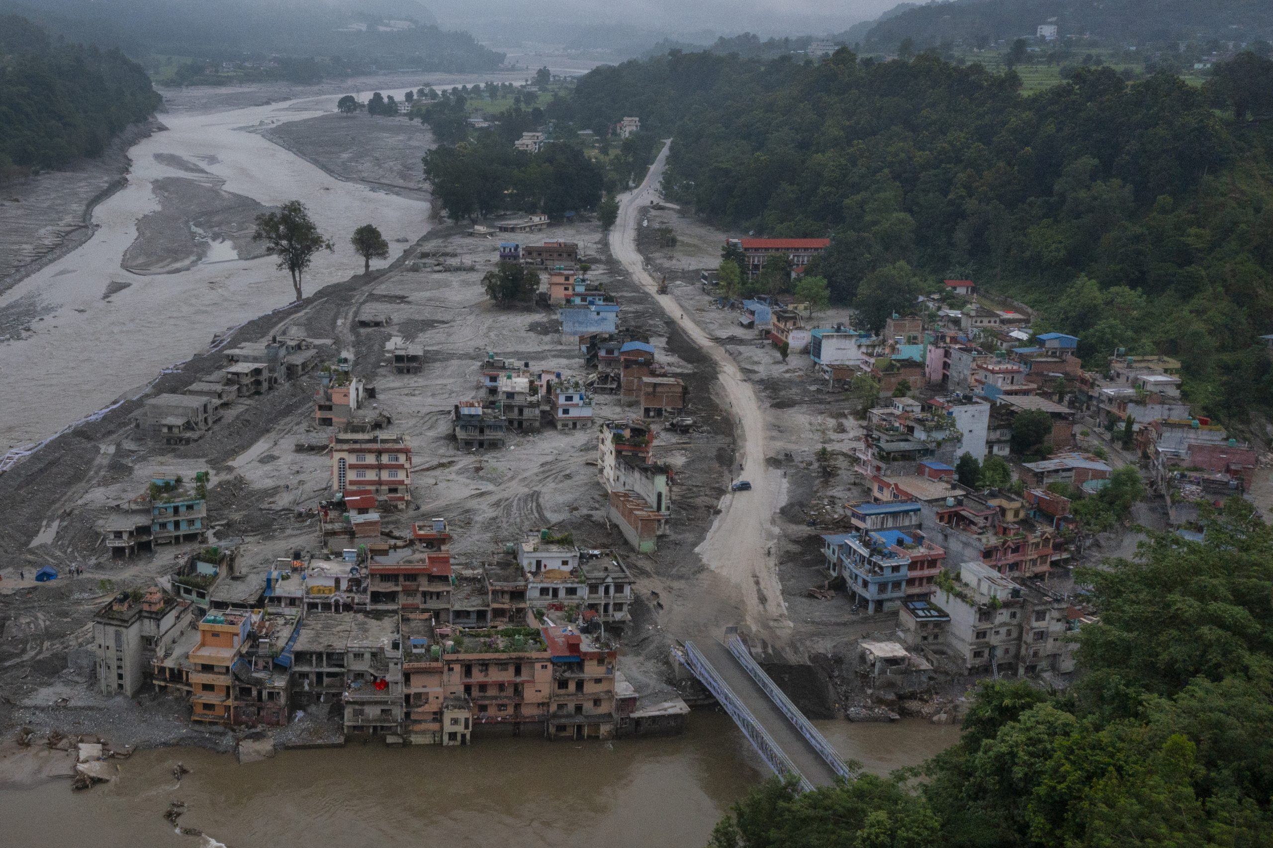 नेपाल में बाढ़ से 1.66 अरब डॉलर का सीधा नुकसान, 83% क्षति बुनियादी ढांचे को: विश्व बैंक